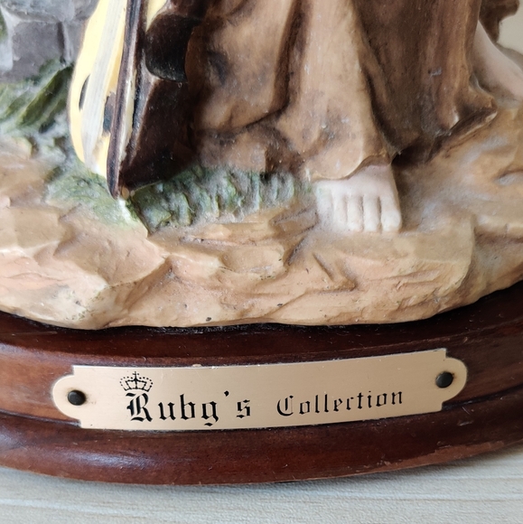 Ruby's Collection Sculpture Lady Sitting with basket of Trout and Violin - Picture 5 of 9